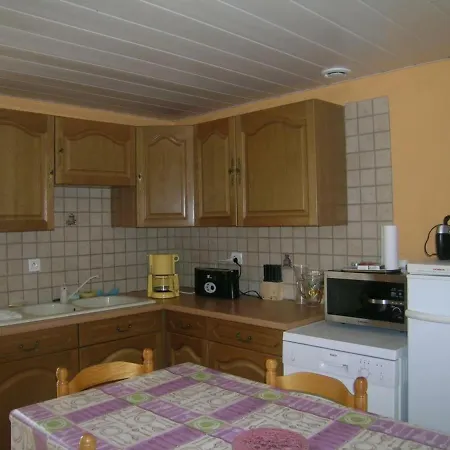 Dompierre-sur-besbre, 3 Pieces, 5 Personnes - Fr-1-489-26 Nyaraló *