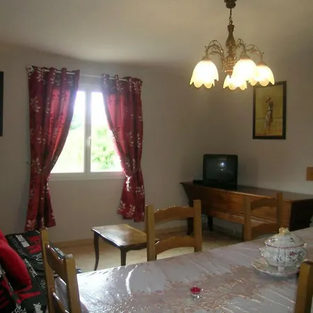 Nyaraló Dompierre-sur-besbre, 3 Pieces, 5 Personnes - Fr-1-489-26